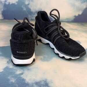SOREL Kinetic Lace Sneaker Size 8 Heather Black Athletic Shoe